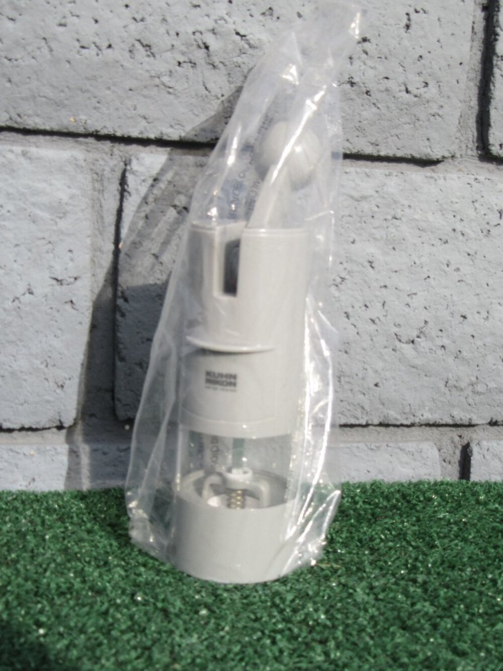 Brand New Kuhn Rikon Swiss Design Spice Salt Grinder Gray Ratchet
